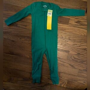 Primary zip sleeper sz 12-18 month